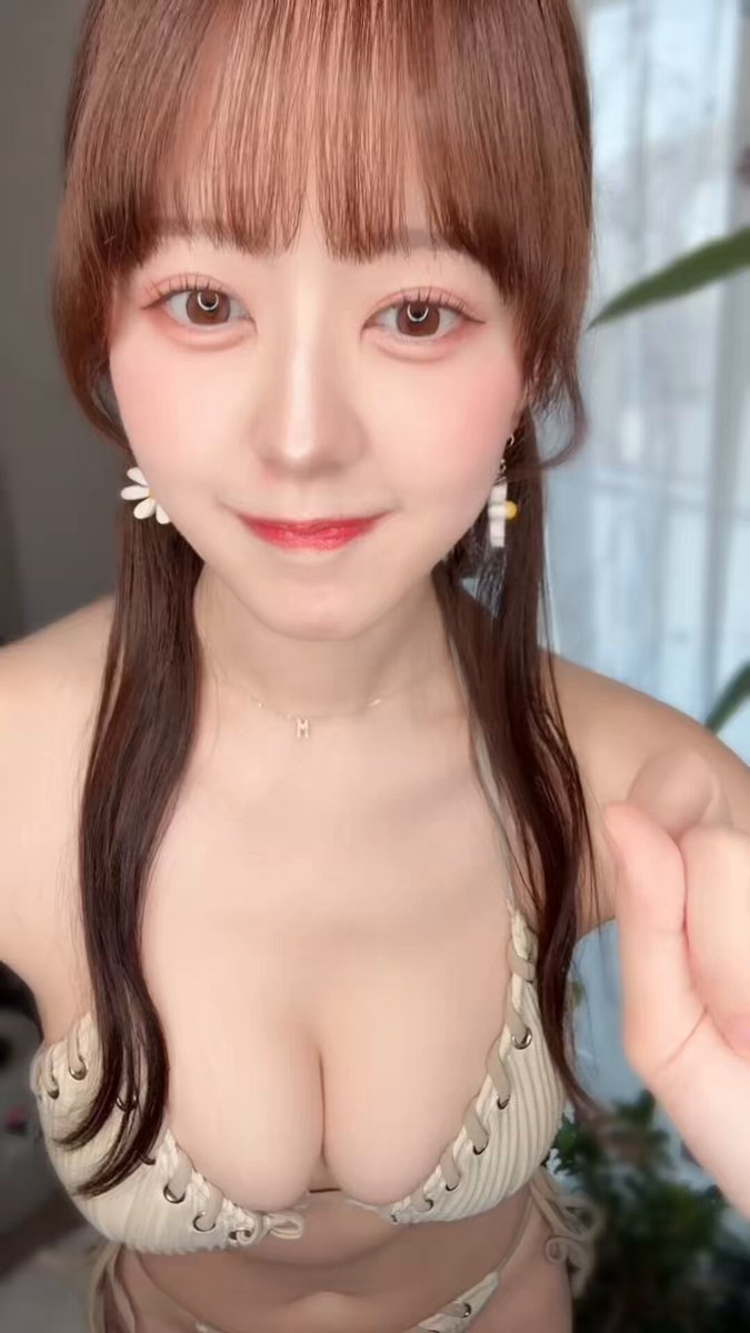 Video oleh @mina_pochico