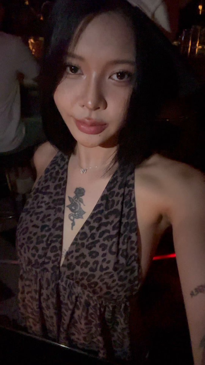 Dachadagi ayol ishtirokidagi rus pornosi