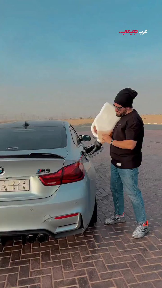 لو كُنتُ أعلمُ أنَ الحلم يجمعنا لأغمضتُ طول الدهرِ أجفاني. قصة عشق بي ام دبليو 