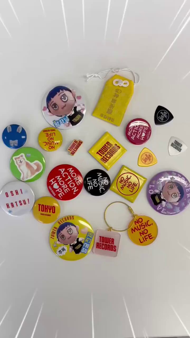 ゴールデンボンバー 衣装展示＆オリジナルグッズ販売 - TOWER