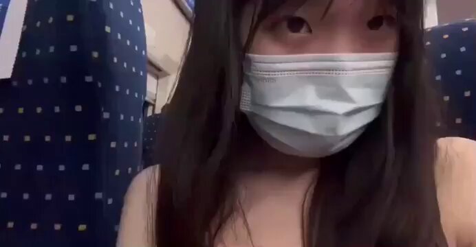 吓尖叫偷拍被发现    