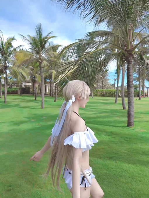 コスプレイヤーやもはちこのTwitter動画2