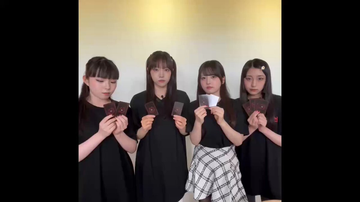 正式的 ファントムシータ X / (@PhantomSiita) アイドル