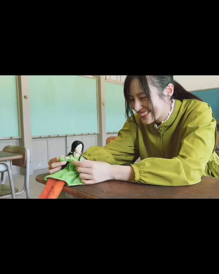 【新版】YOUPAPER 恒松祐里 掲載2ページ（ストレート）#6500 映画「#きさらぎ駅Re :」オフショット🧡 劇中では同じシーンない