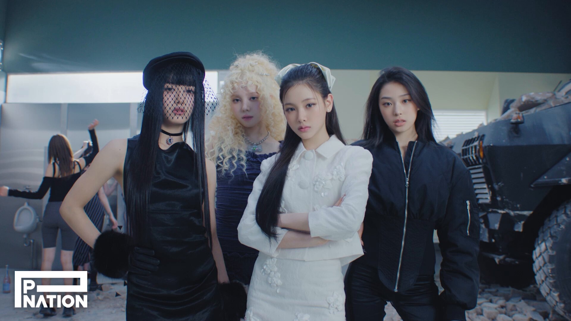 baby dont cry PHOTOBOOK 新品未開封　5枚　F Girl Baby DONT Cry/Baby DONT Cry Debut Single [F Girl] PHOTOBOOK