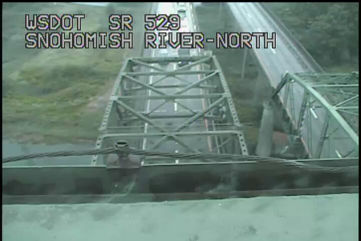 Southbound SR 529 на місті річки Снохомш