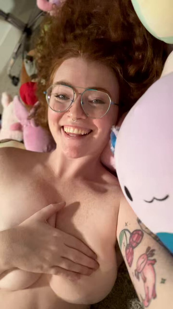 @thelegogoddesss video Tweet