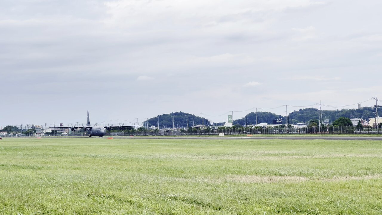 値下げ可能★US★米軍放出品 エアフォース 横田基地  迷彩４点セット XL 横田基地 - YouTube