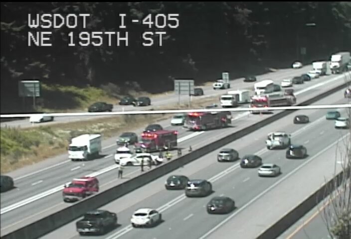 Update: May banggaan sa I-405 SB na humaharang sa