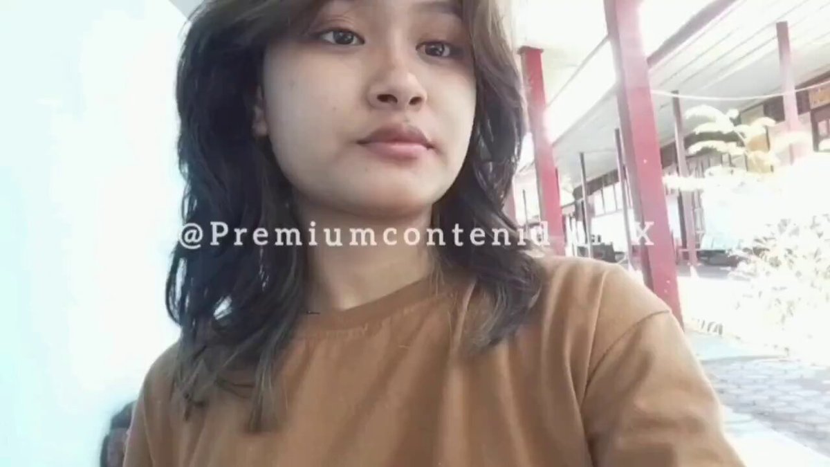 abg pamer toket di depan kos