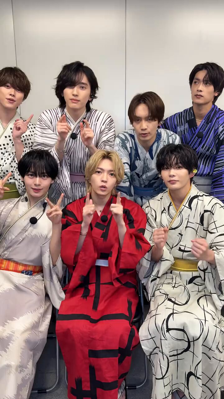 はなまろん　ギラギラサマー青スーツ　大橋くん道枝くん大西くん 大好きだ！！！！！💘💘💘💘 やばすぎる👶🏻 #道枝駿佑 #道枝