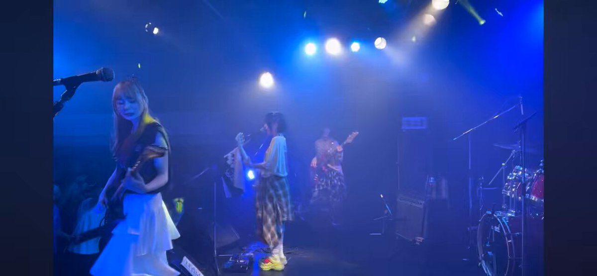 Live media image
