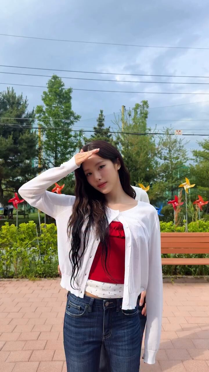 all things fromis_9 🍀🍊 on X: 