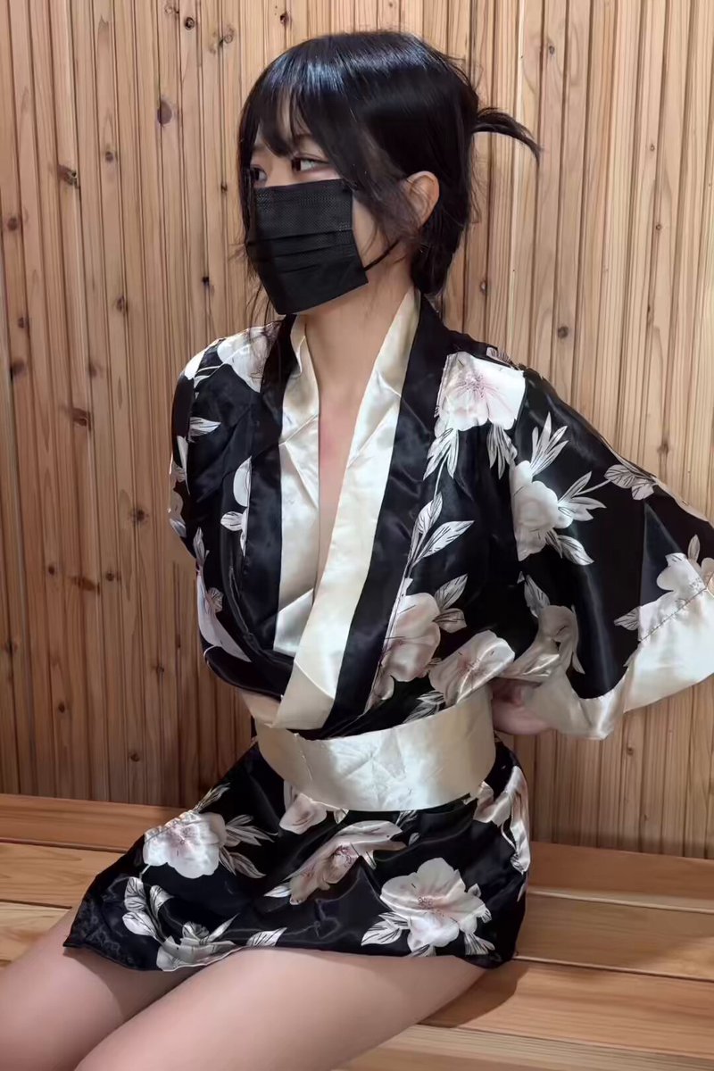 Video oleh @SeoulDoll_KR