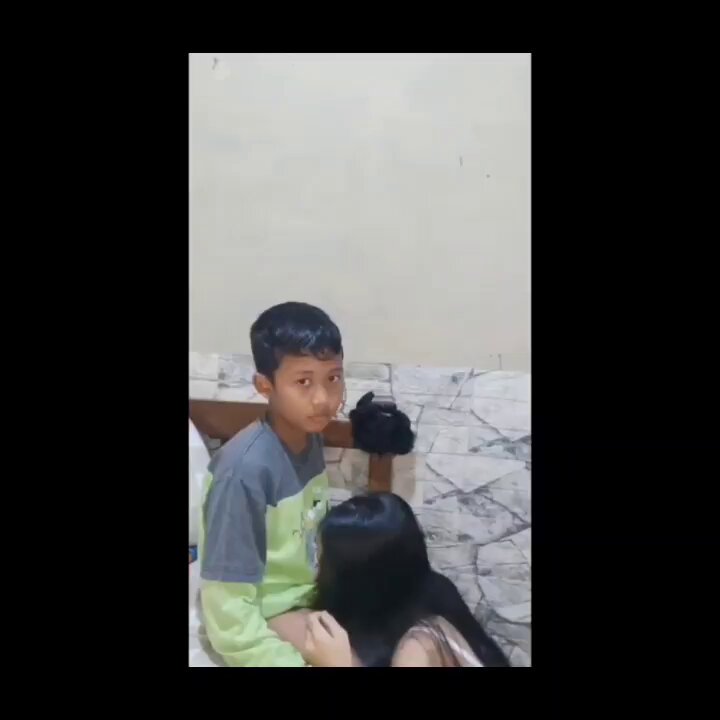 VIDEO TERBARU ANDINI DAN ADIK NYA, KOK BIS YAH ANDINI SAMPAI MENIKMATI SEGITU NYA