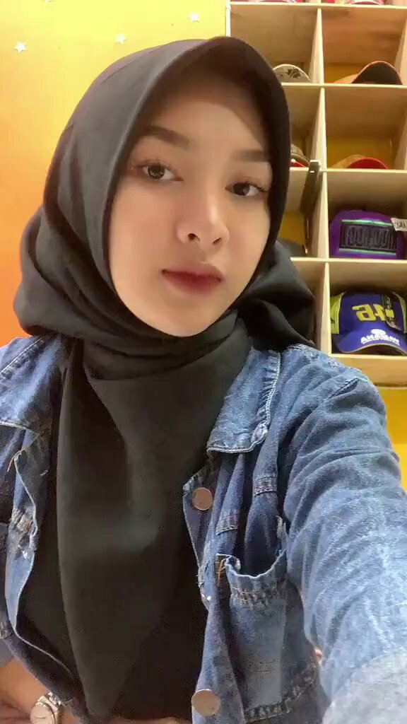ayu hijab part 3