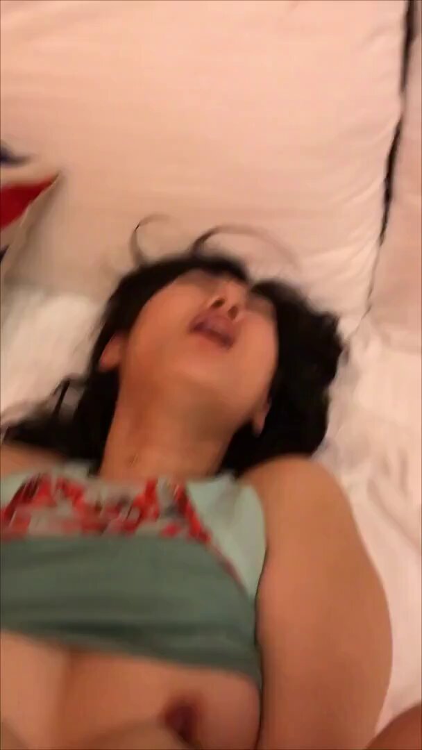 meringik kesakitan