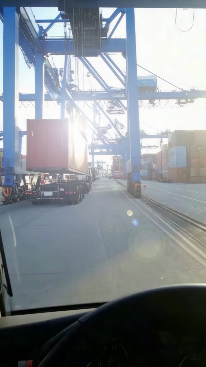 Image for the Tweet beginning: 🚛 Maximize miles. Minimize costs.
Meet
