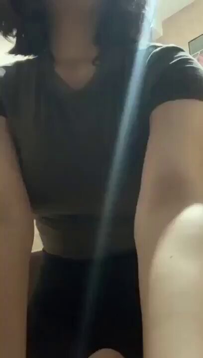 tante berkacamata suka banget bugil di live