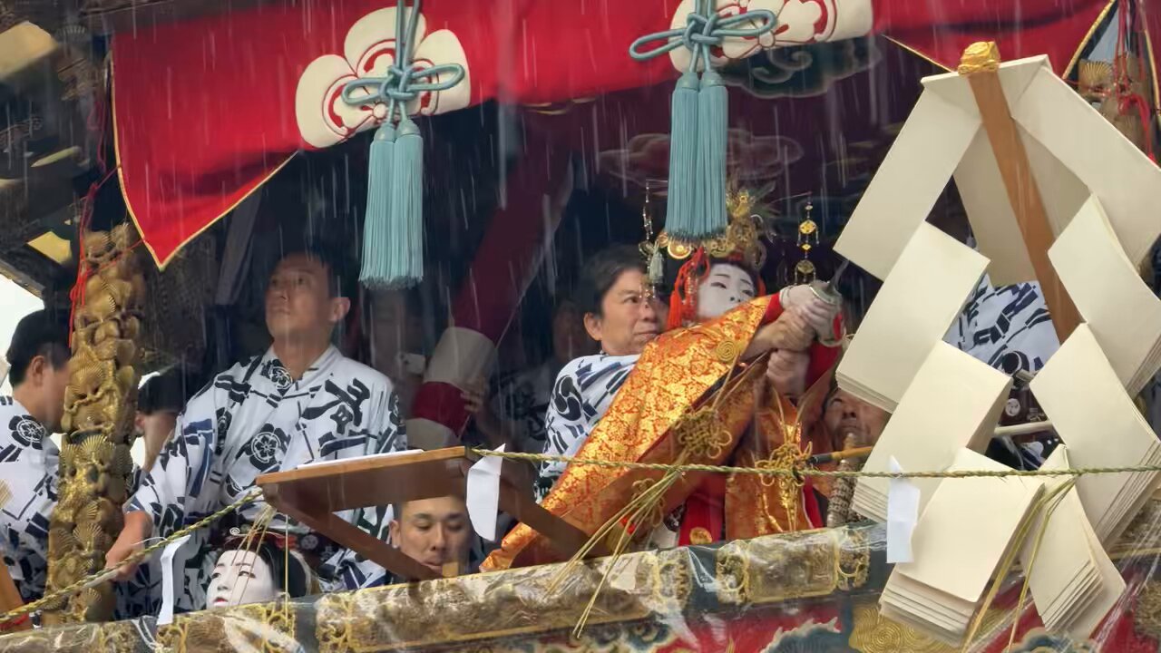 ハナちゃんママ　祇園祭ミニチュア 函谷鉾 放下鉾 岩戸山 蟷螂山 綾傘鉾 祇園祭ミニチュア山鉾 綾傘鉾 | 小刀屋忠兵衛 | 京ものさんぽ