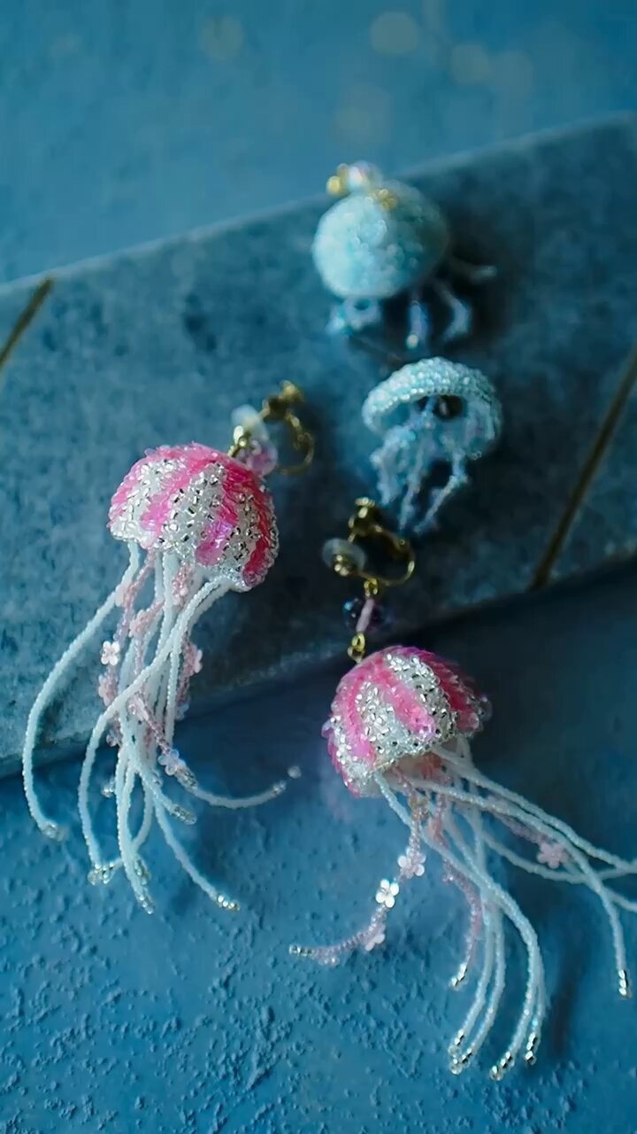 【まぁにゃん】クラゲピアス アリニャン｜ビーズ刺繍 on X: 