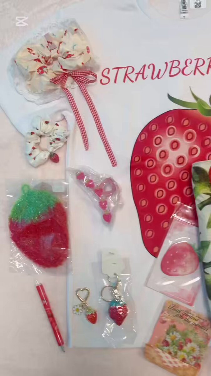いちご雑貨専門店STRAWBERRY BOX (@15strawberrybox) / X