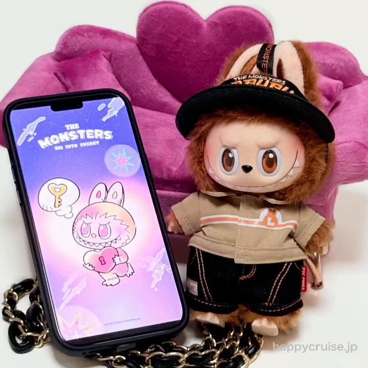 ラブブ LABUBU wacky mart 店員 ぬいぐるみ ペンダント（7月26日