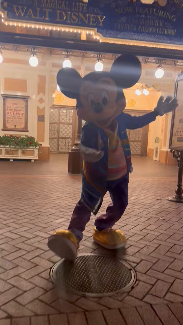 【値下げしました♡】ディズニー　　K I DEA adidas（アディダス）の「ディズニー ZX Wavian [Disney ZX