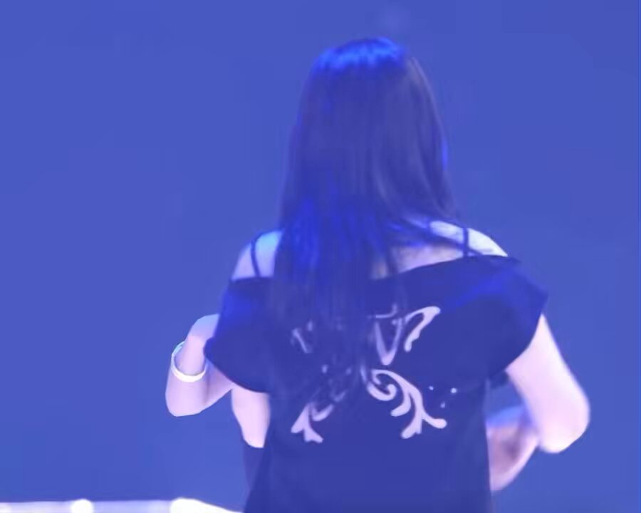 momo・:*+.様 200610 - Momo abs : r/twice