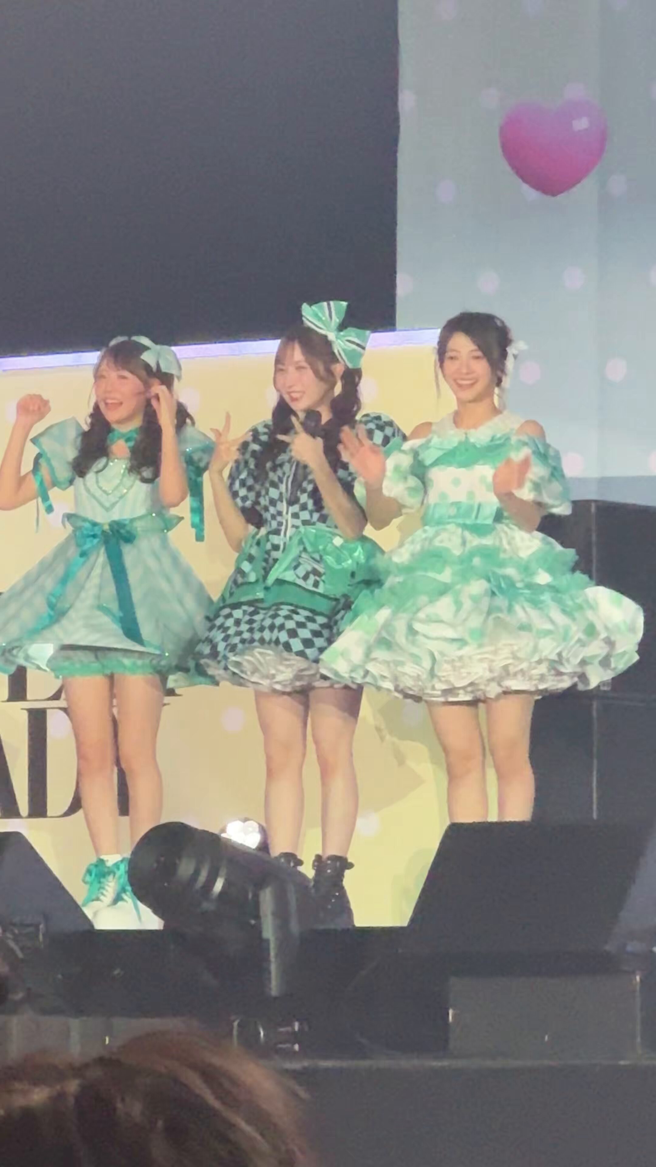 櫻井優衣 小川奈々子 板倉可奈 サイン入り生写真 KAWAII LAB. on X: 