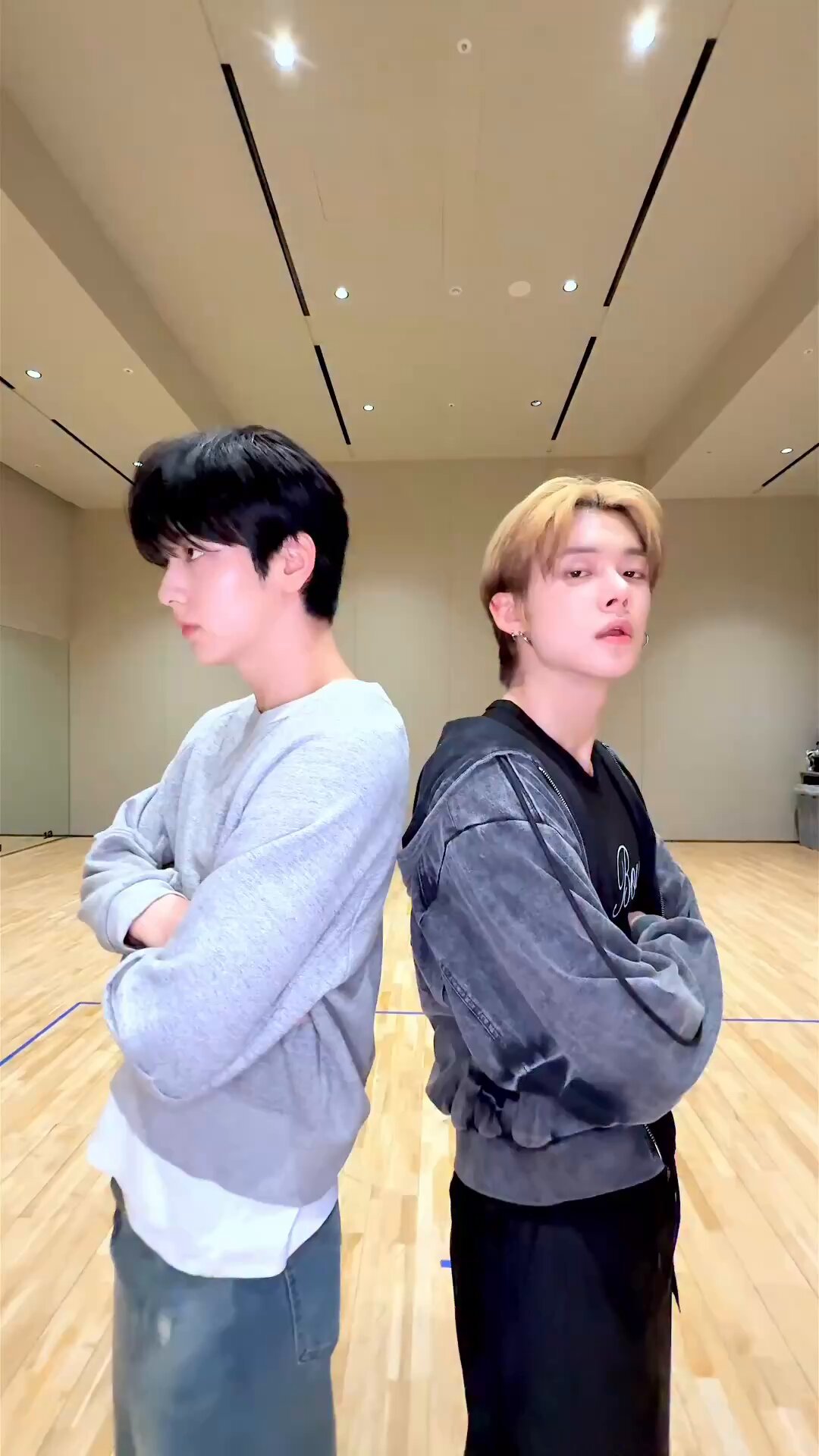 ТXТ☆ВOOK (@txt_book) / X