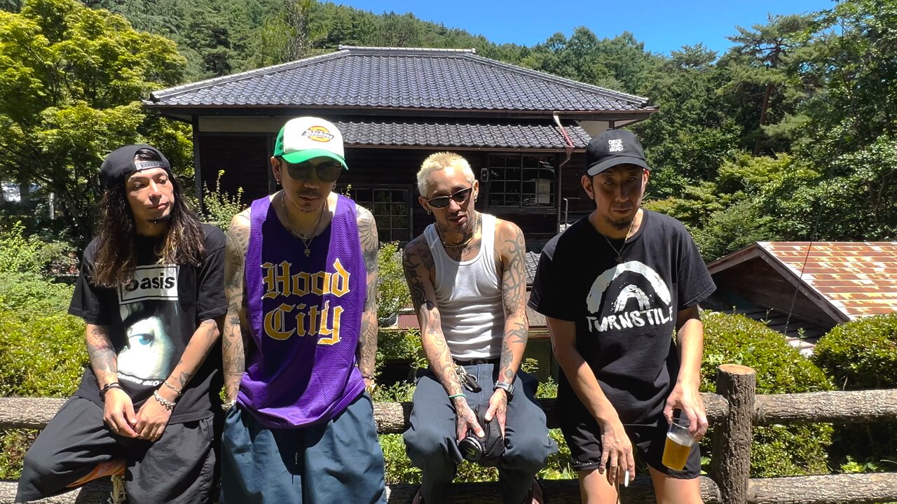 The BONEZ ハンドタオル&カラビナ付き 黒/青 2025年最新】bonez タオルの人気アイテム - メルカリ