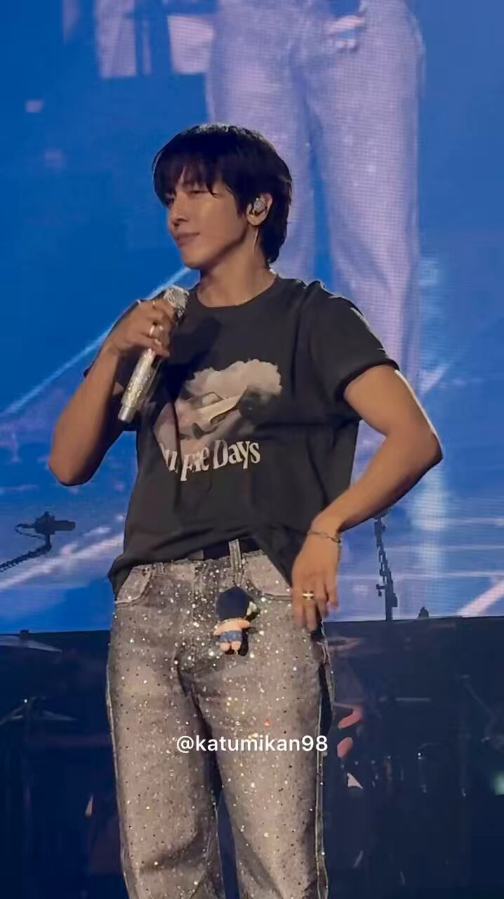 CNBLUE 韓国 15周年記念 ポップアップ ブレスレット トレカ付 CNBLUE 韓国 15周年記念 ポップアップ ブレスレット トレカ付