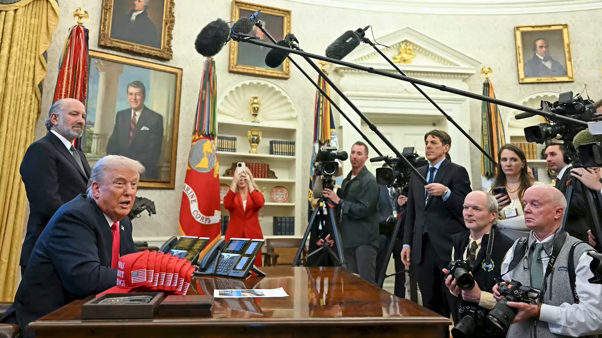 Tweet media