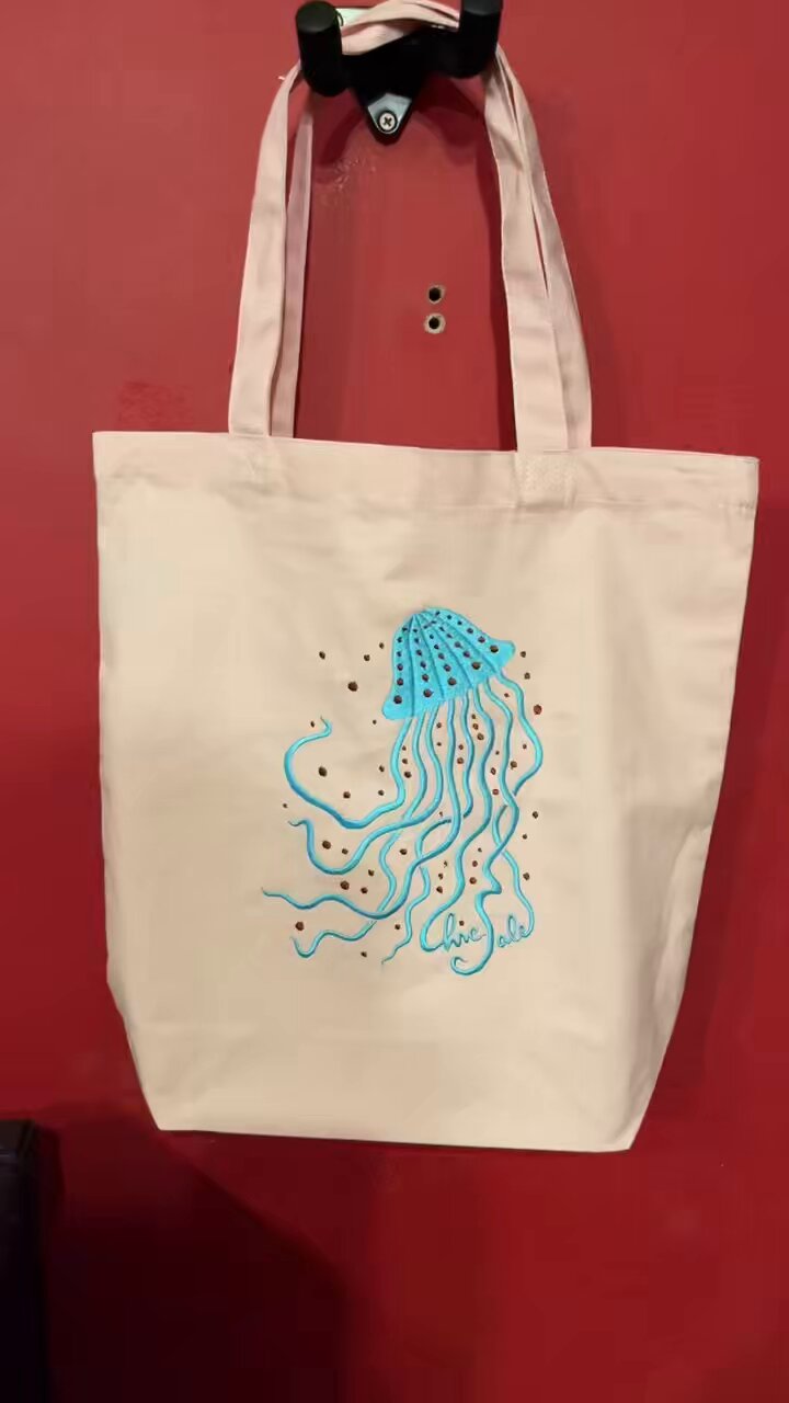 シグ　刺繍バッグ CHIC SALE(シークセール) on X: 