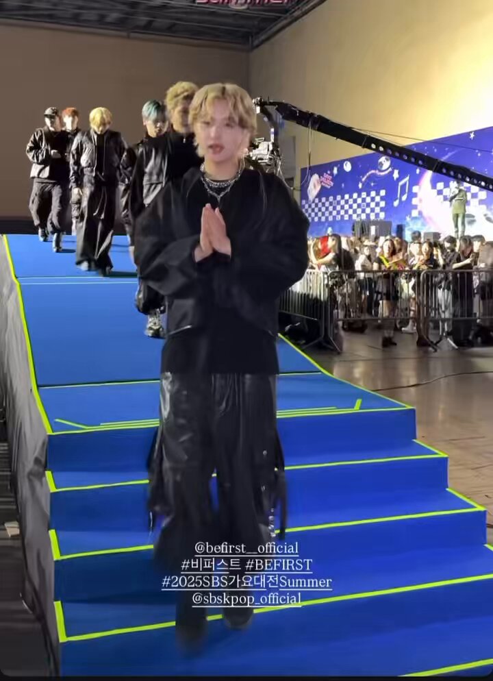 nana on X: 