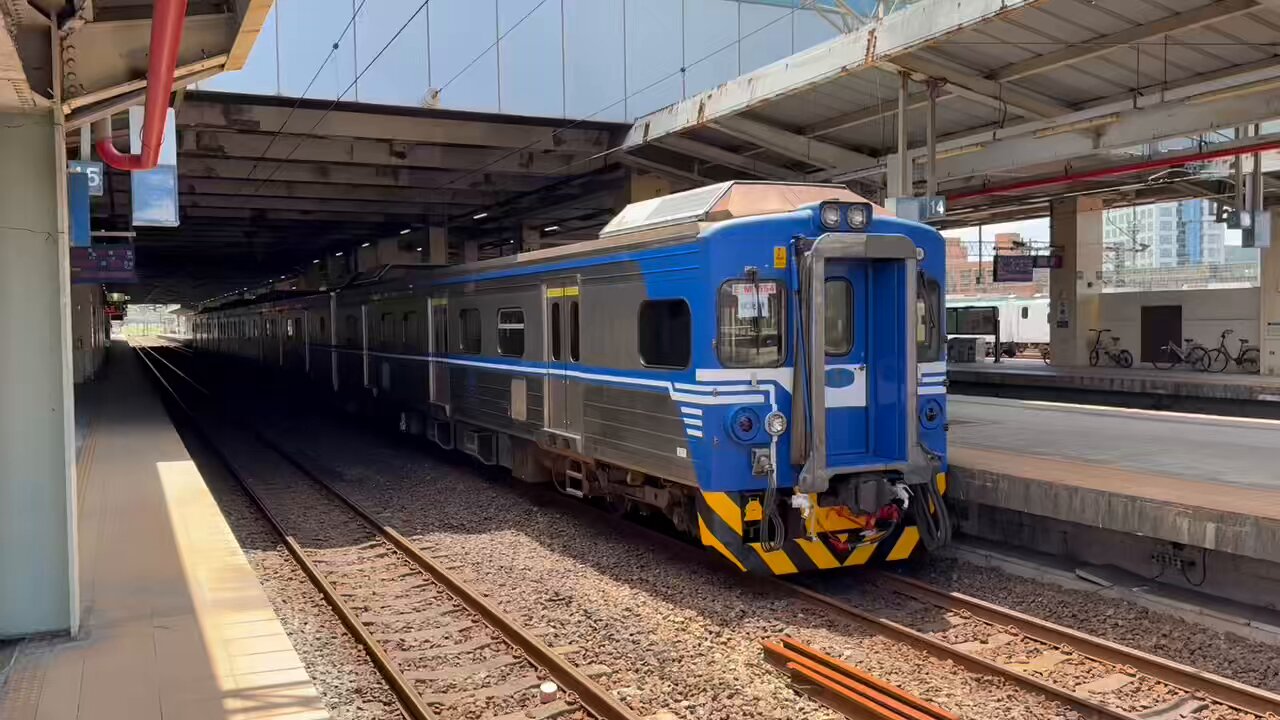 電車男 台本 鶴本書店 : 電車男*