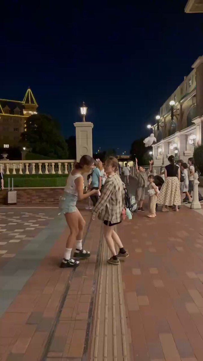 ディズニー好きな方は75点まとめてどうぞ! Daiki on X: 