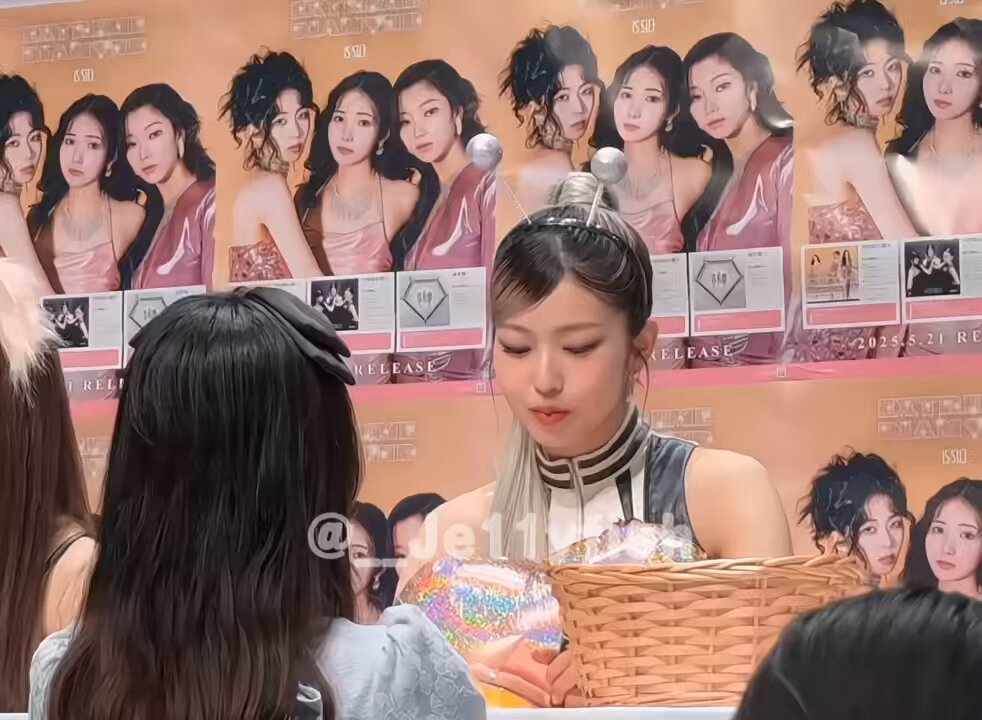 IS:SUE ISSUE ファンコン 会場限定 直筆 サイン チェキ 釼持菜乃 IS:SUE ISSUE ファンコン 会場限定 直筆 サイン チェキ 釼持菜乃