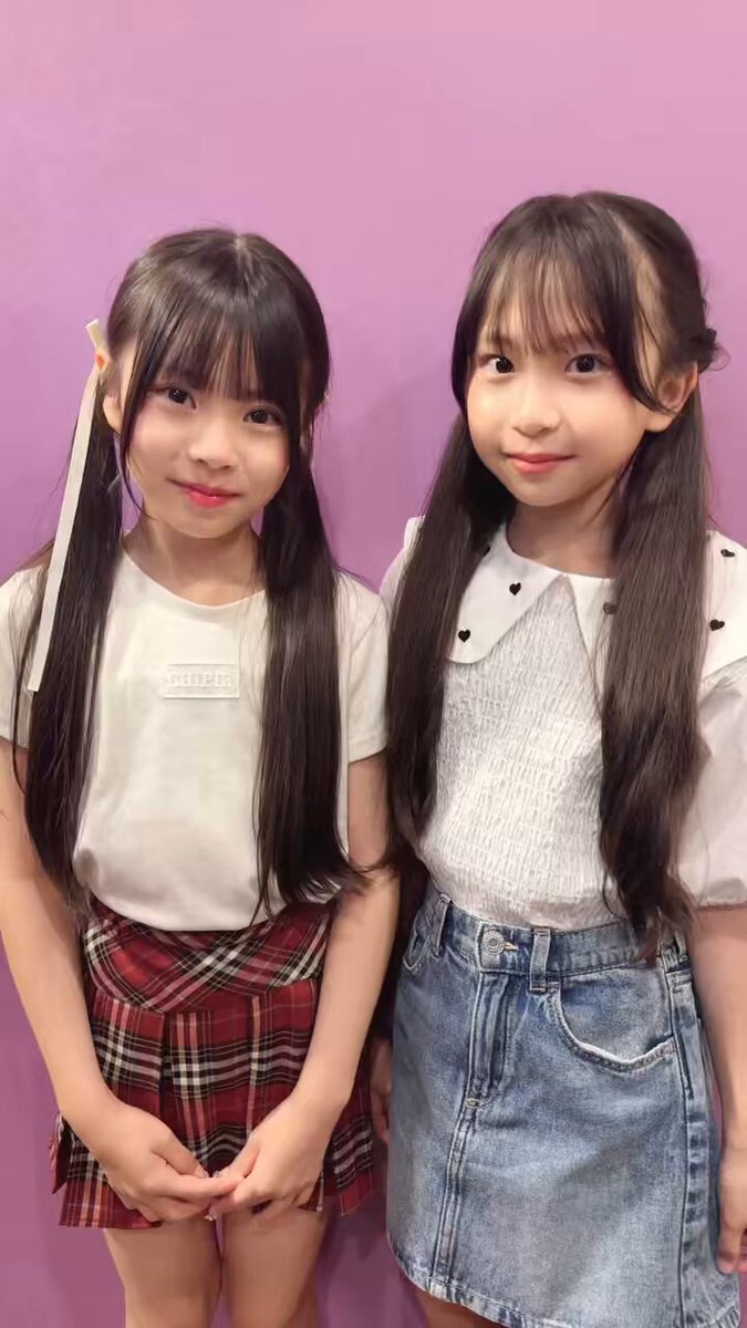 ♡ナナコページ♡ 海外にいるとカラーものが着たくなる🙂‍↕️🧡 それにしても背中