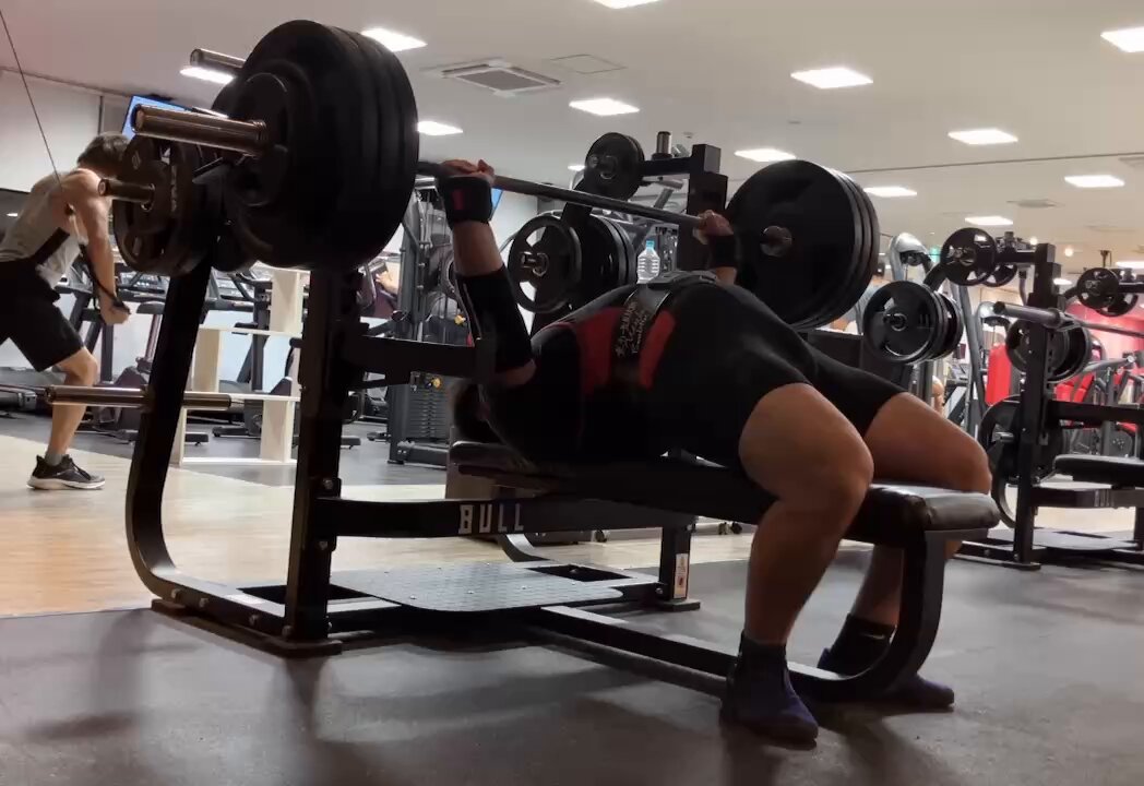 25日まで福岡引き取り限定　ベンチプレス　プレート145kg チンニング 武瑠＠筋トレ on X: 