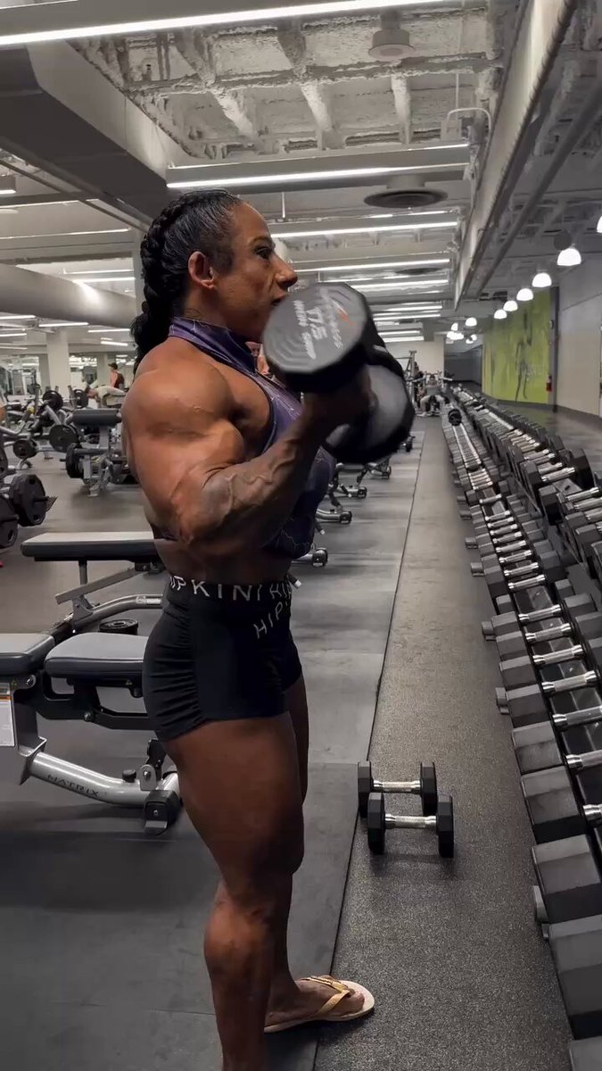 VZR_OZZktqOwtNZq.jpg