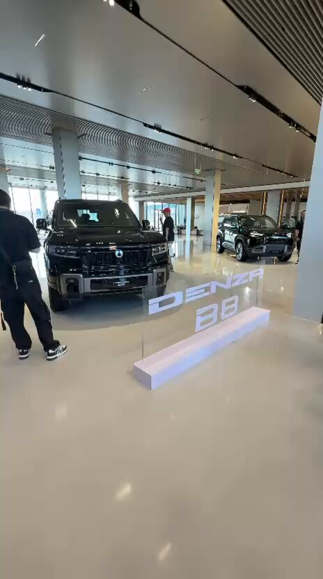 من حفل تدشين سيارات بي واي دي دينزا B5 وB8 في السوق الصيني، لتبدأ مرحلة جديدة في عالم الSUV الفاخرة بتقنيات هجينة متطورة وتصميم مبهر! وش رأيكم بالسيارات #بي_واي_دي 