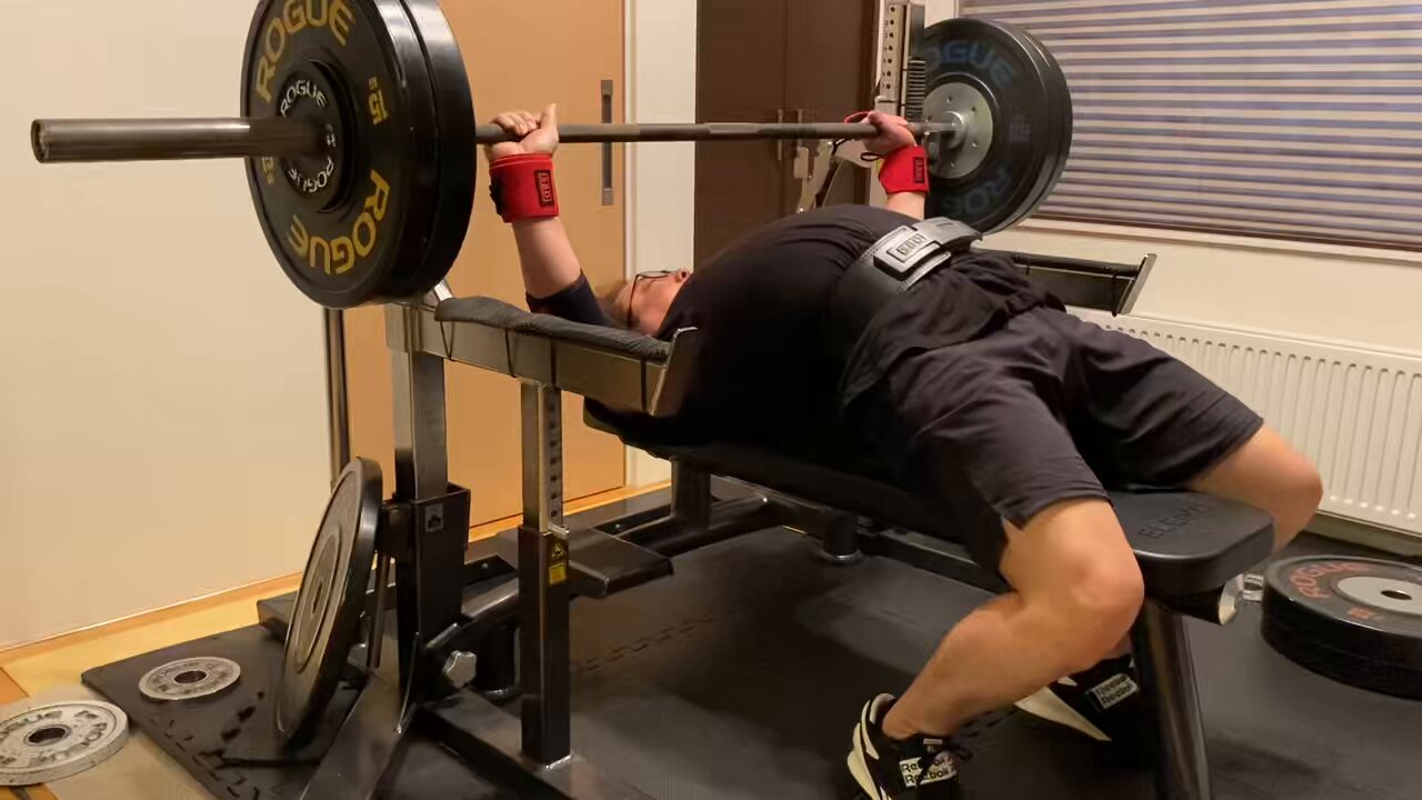 25日まで福岡引き取り限定　ベンチプレス　プレート145kg チンニング yas on X: 