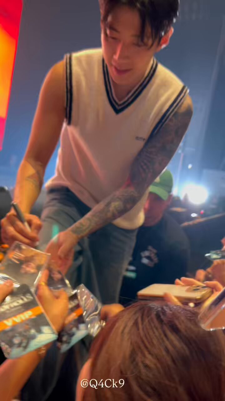 JayPark パクジェボム 中国 上海サイン会 限定 ラキドロ iFLYER: CÉ LA VI TOKYOのカウントダウンパーティーにK-POP/K