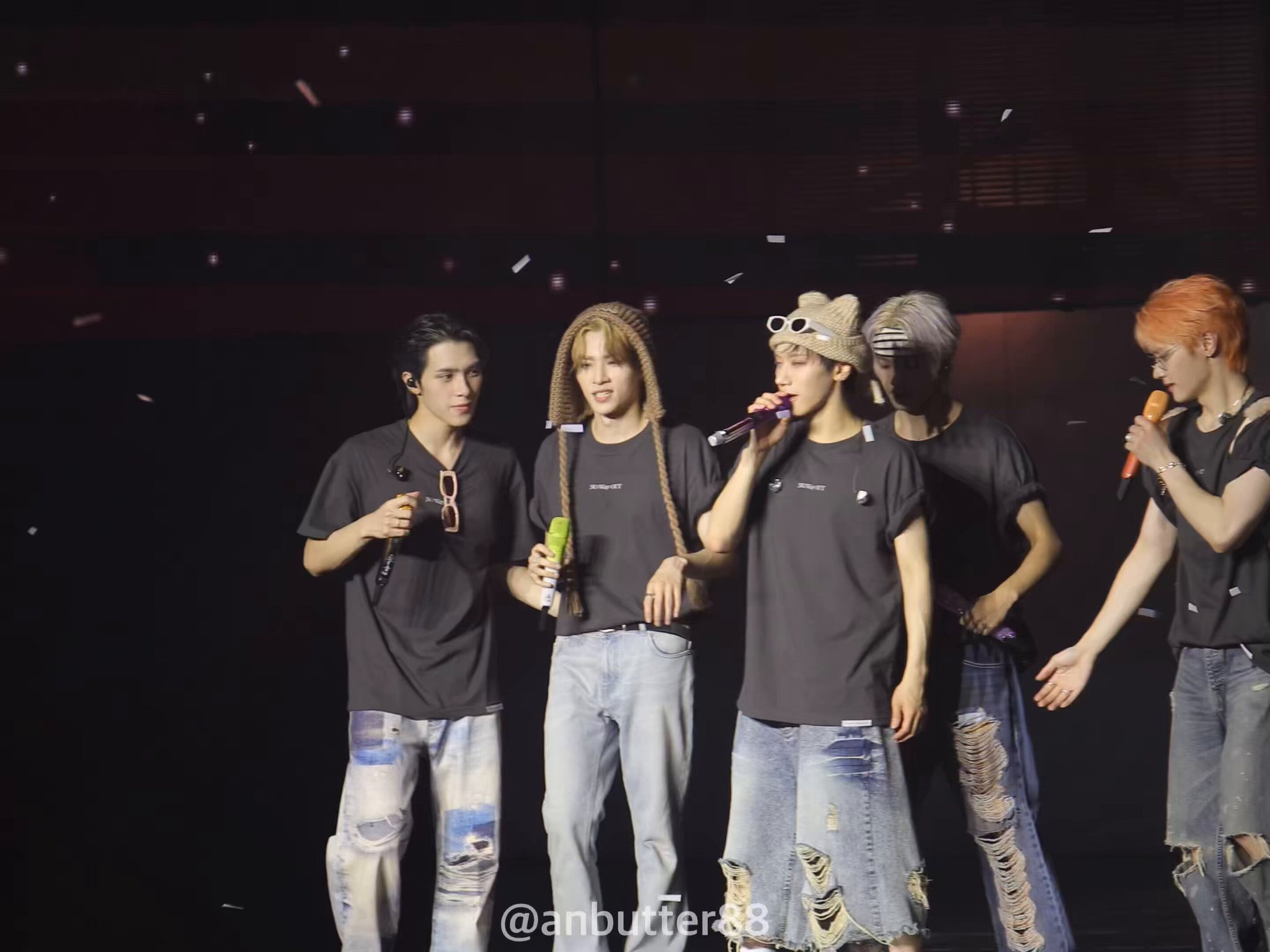 WayV ON THE Way in Seoul うちわ シャオジュン WayV ON THE Way in Seoul うちわ シャオジュン