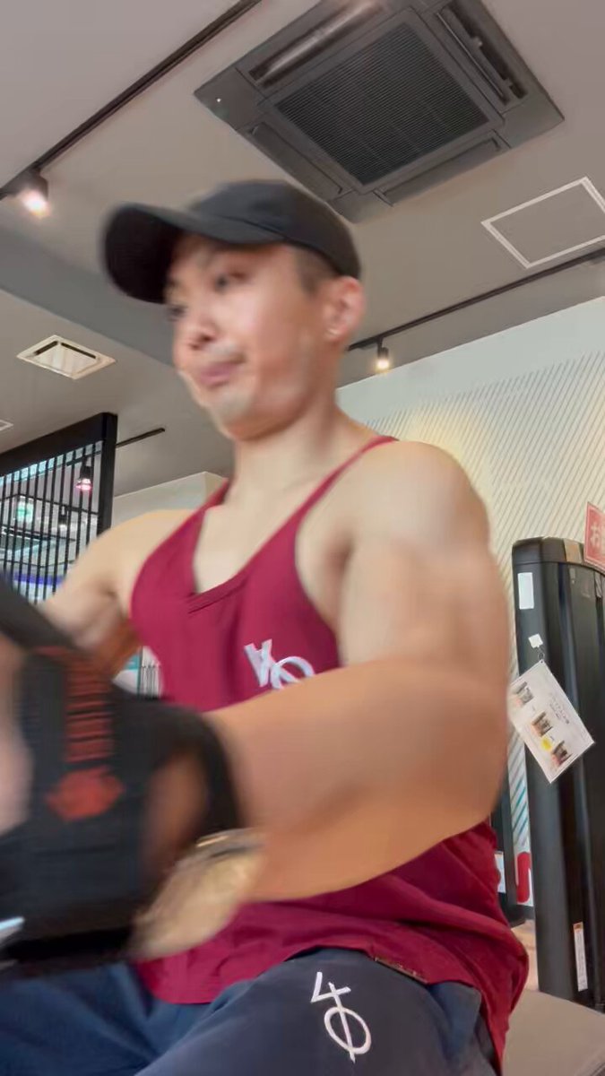 【広背筋をこよなく愛する】25kg×2 For people in their 40s and 50s] Stretches that instantly