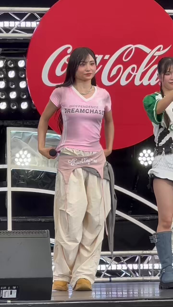 ラッキー♡ページ ラメシアーラインニット【洗濯機洗い可】（ニット/セーター