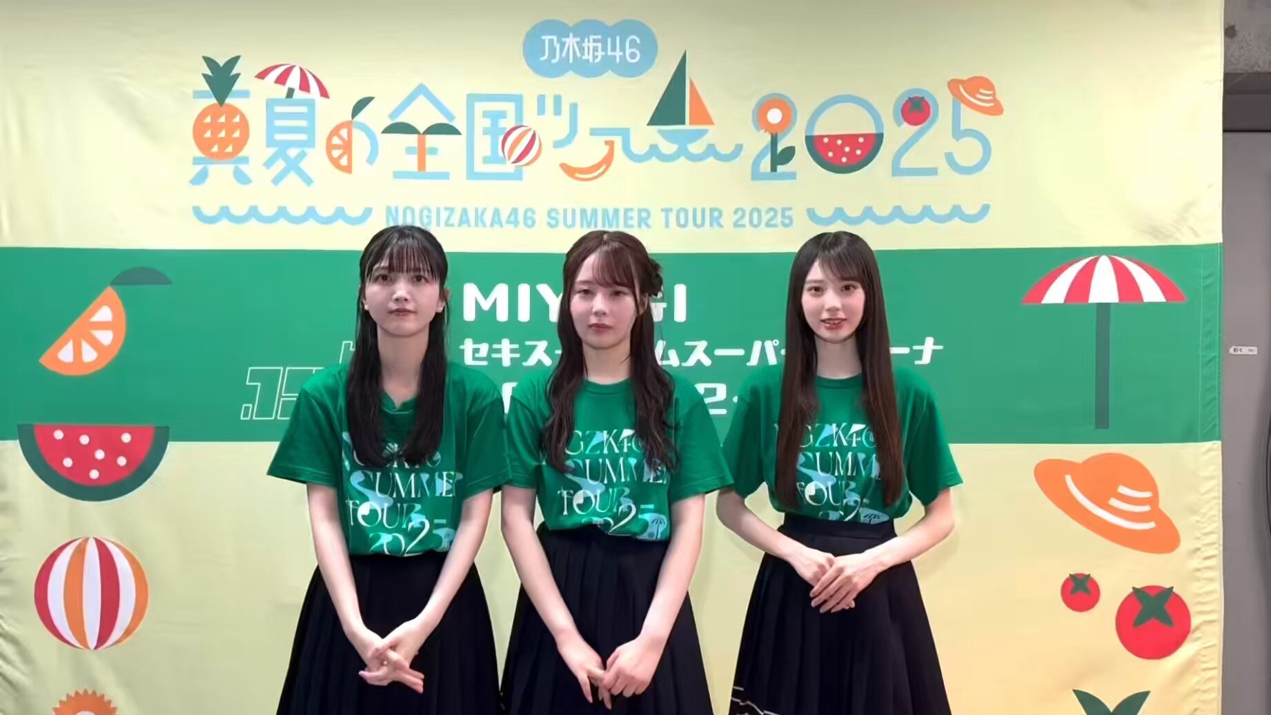 【値下げ！】乃木坂46 のぎえいご 直筆サイン入りロケ写真 値下げ！】乃木坂46 のぎえいご 直筆サイン入りロケ写真