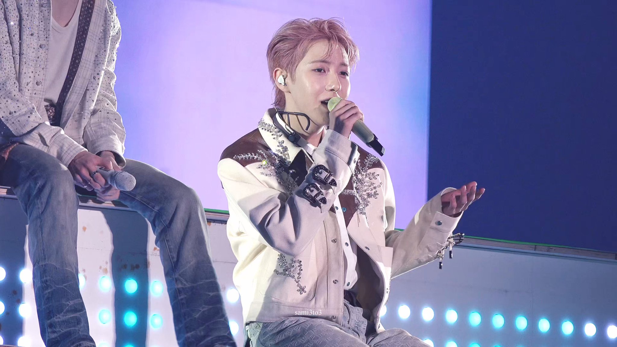 ロンジュン直筆サイン入り超大型写真…Renjun…NCT… Amazon.co.jp: ロンジュン直筆サイン入り超大型写真…Renjun…NCT